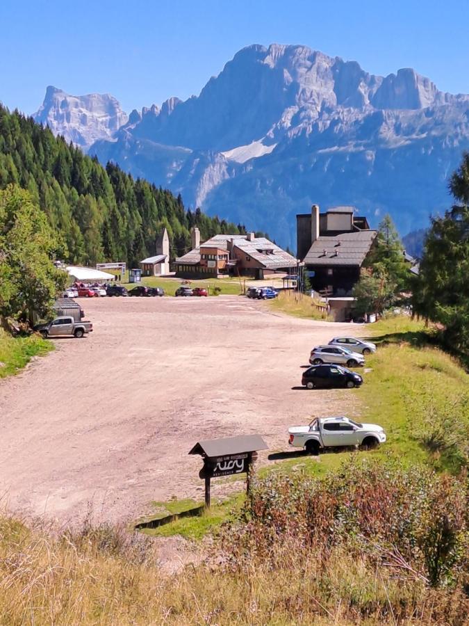 La Casa Degli Gnomi Lägenhet Falcade Exteriör bild