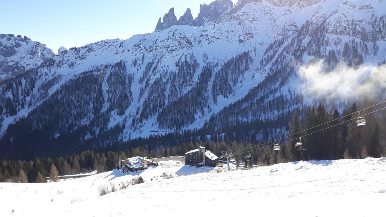 La Casa Degli Gnomi Lägenhet Falcade Exteriör bild
