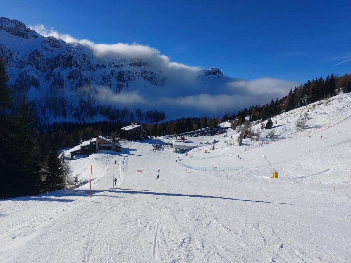 La Casa Degli Gnomi Lägenhet Falcade Exteriör bild